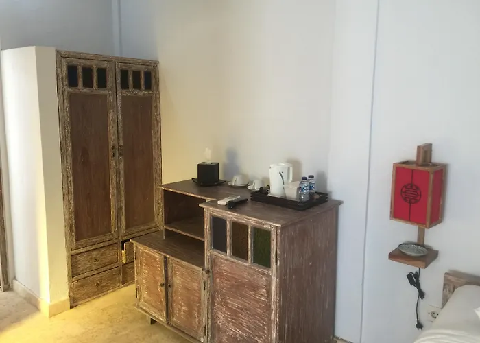 Gasthuis Abian Biu Mansion 4*